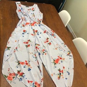 NWOT Striped sleeveless bird print jumpsuit